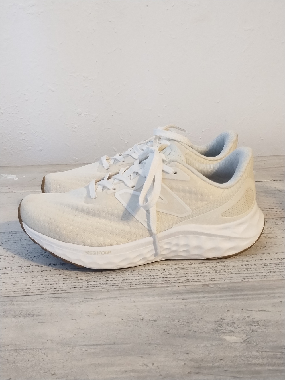 New Balance Fresh Foam Arishi v4 - Women's Size 6.5 good condition